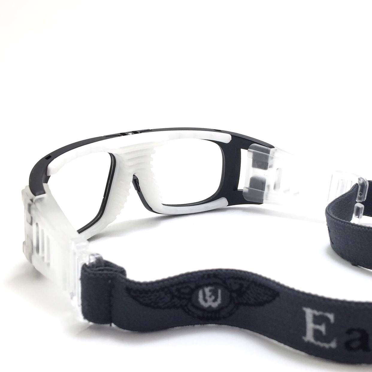 نظارة رياضية تناسب الجنسين