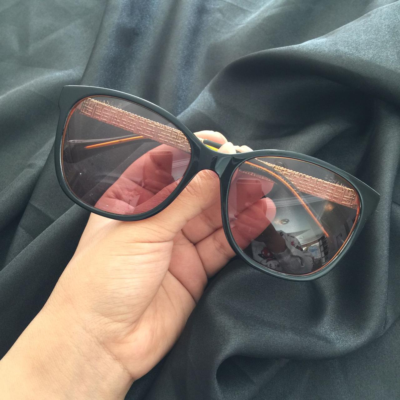 نظارة شمسية للنساء من شانيل A72233