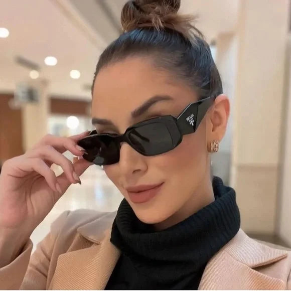 نظارة شمسيه للنساء من برادا SPR 17 W