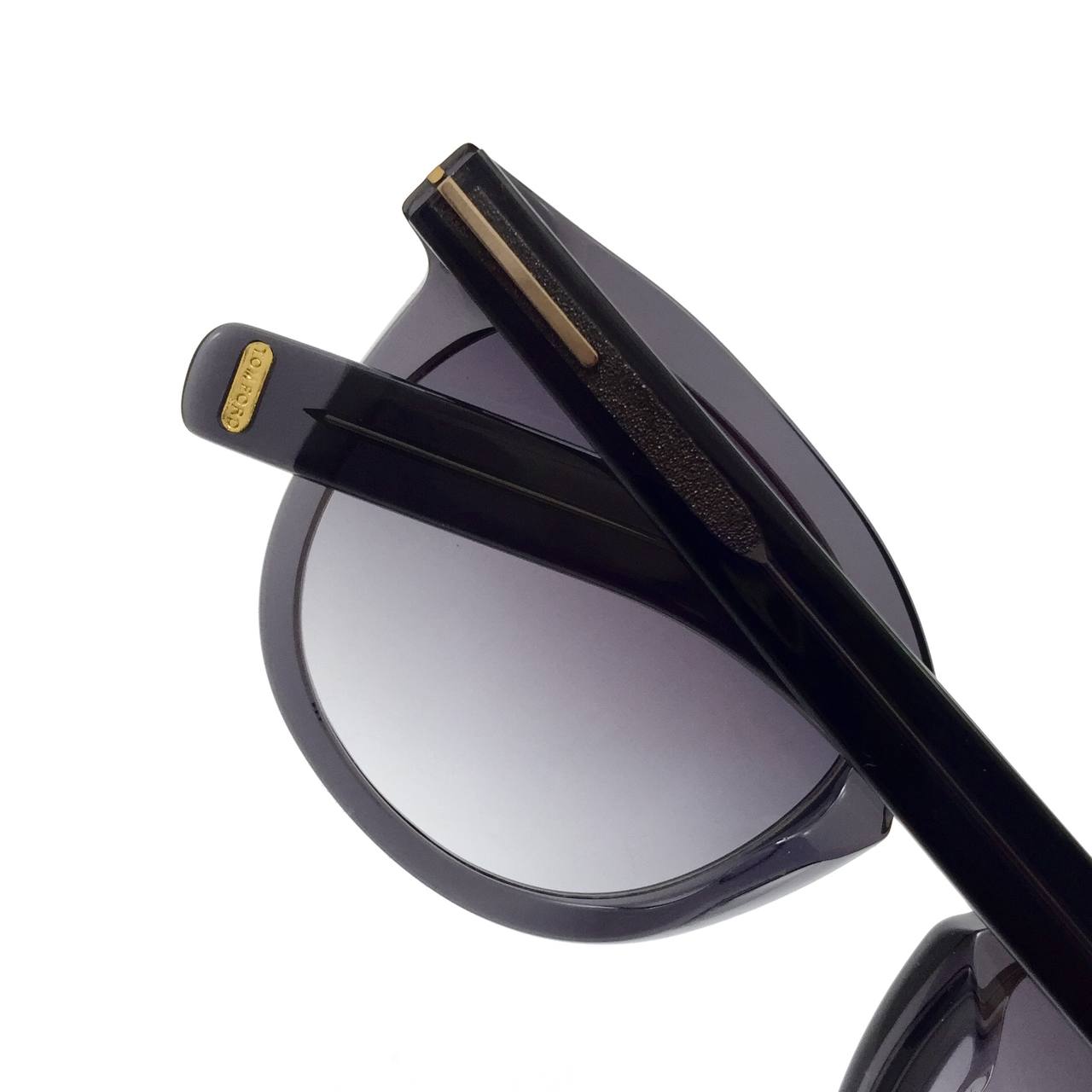 نظارة شمسية للجميع من توم فورد FT1090 *رمادى*