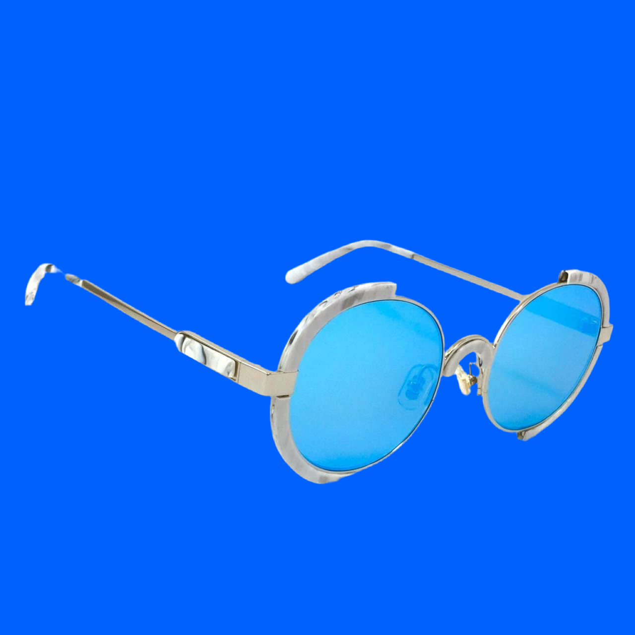 جنتل مونستر-oval women sunglasses infinity