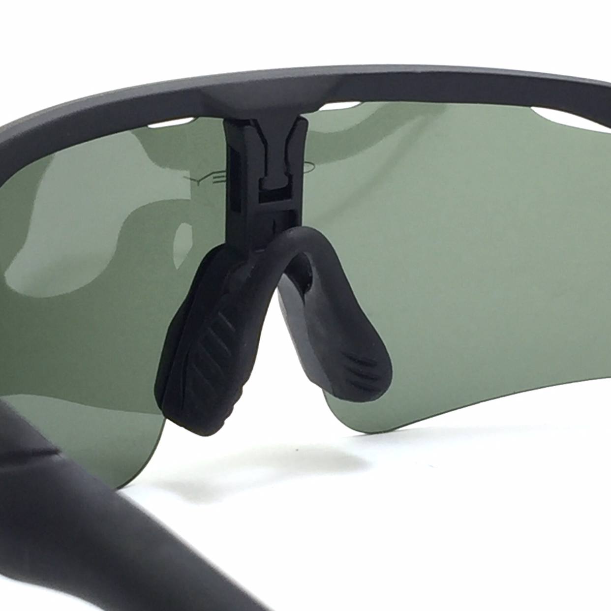 نظارة شمسيه من اوكلي OO9208*اسود*