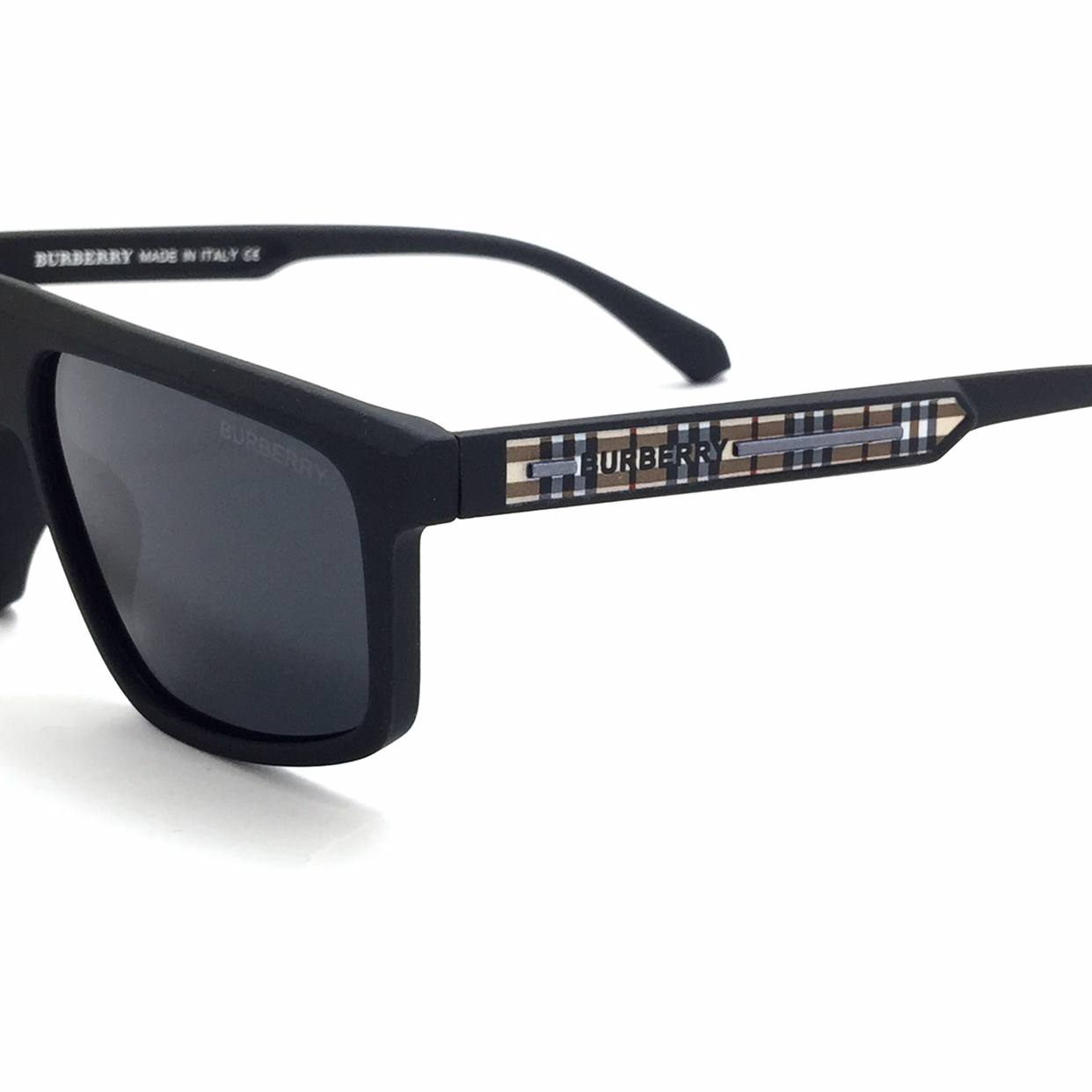 ( نظارة شمسية من بربرى ( اقتصاديه AM24021*اسود*