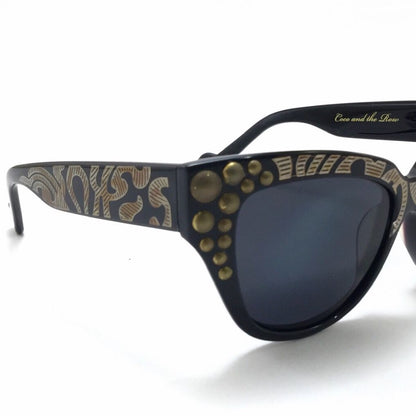 نظارة شمسية شكل عين القطة من انا كارين COCO AND THE ROW\\Mademoiselle d'Or Sunglasses, Black/Gold