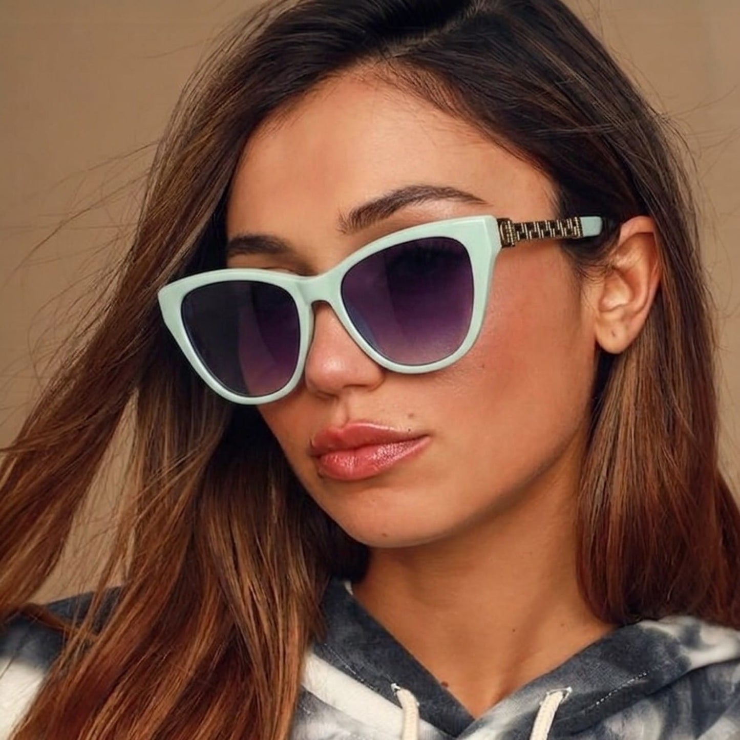 نظارة شمسيه من جوتشي  اقتصادية MB25870P